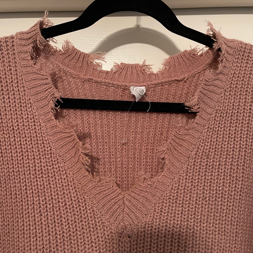 Distressed sweater - Picture 2 of 2